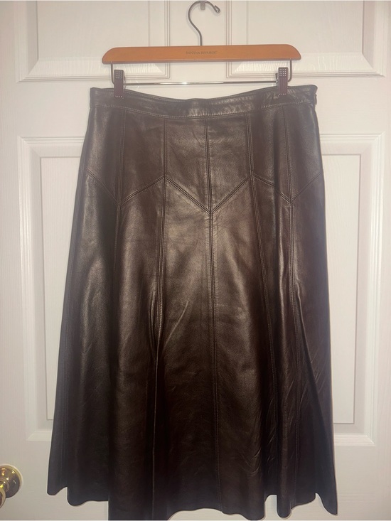 Banana Republic Dresses & Skirts - Banana Republic Women’s Brown Leather Maxi Skirt